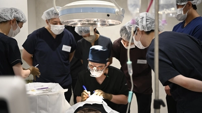 美容外科クリニック「eクリニック」が 医師向けに「公開カンファレンス」を実施