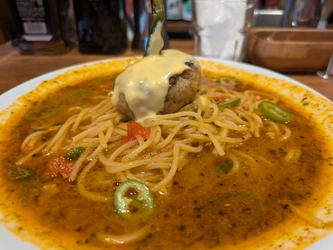 門前仲町に“辛味が決め手”の新感覚スープパスタが誕生「パスタラボンバ トウキョウ」オープン