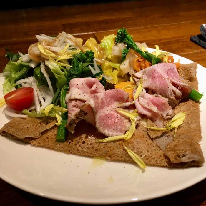 自家製ハムのガレット・コンプレ