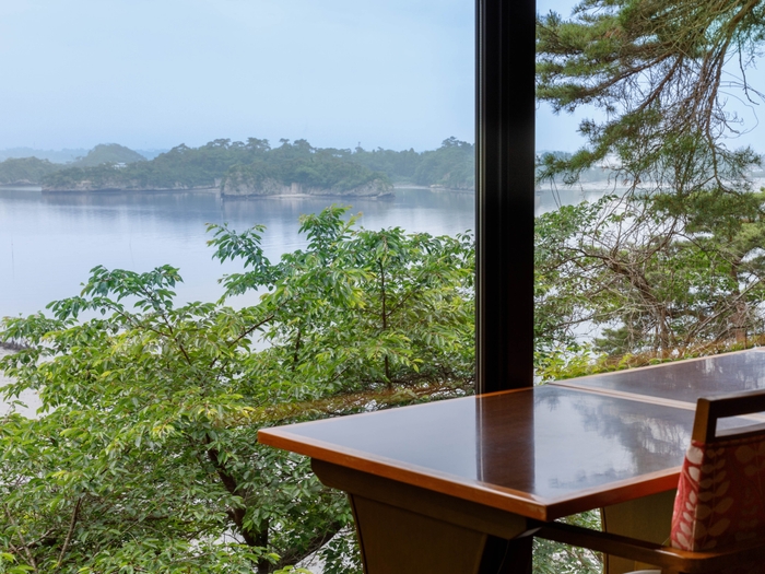 全席オーシャンビューで松島観光客にも人気