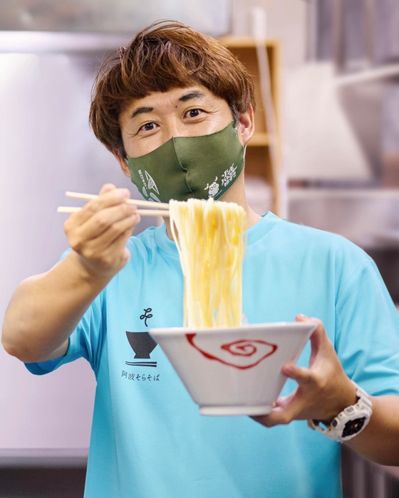 土日だけ絵本作家から麺職人に!