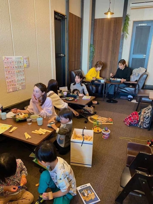 子育て支援NPOa little のカフェ