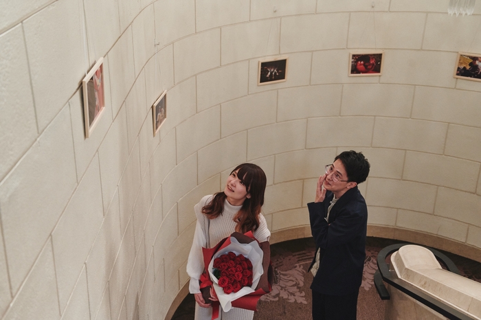 回廊に想い出の写真を展示することも可能(オプション、実施日要相談)