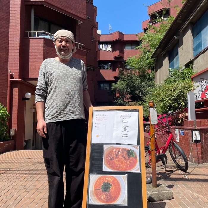 中華歴10年の小賀坂シェフ