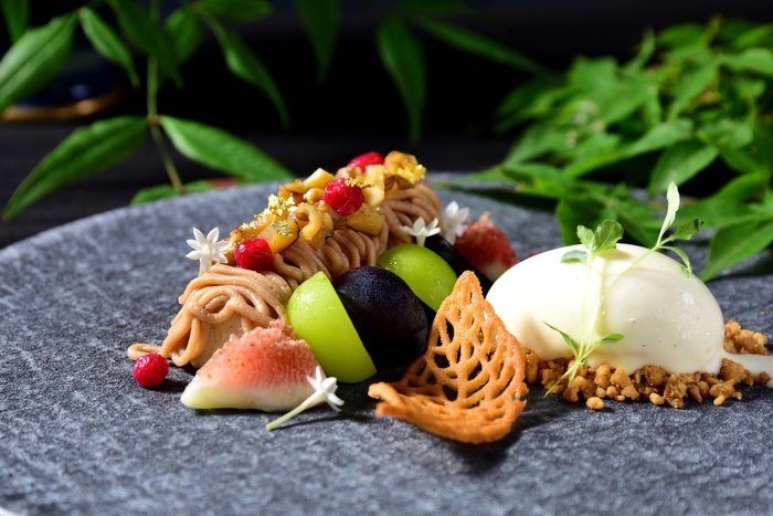 美しく盛られたデセール