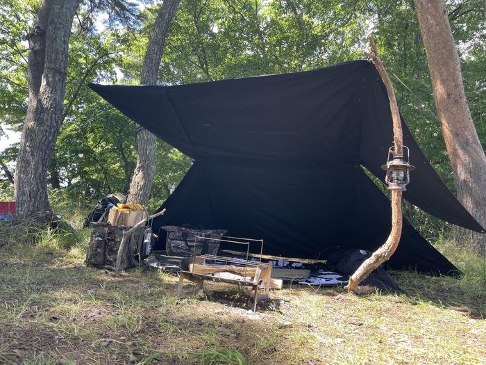 タープ張り。Color:ブラック