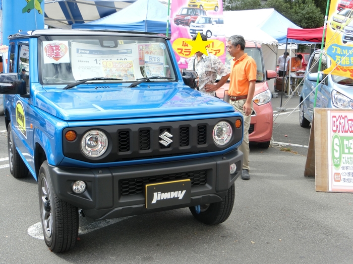 新型ジムニーも展示中!!