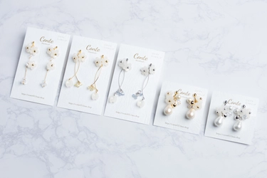 太陽光で色が変わる桜のピアス・イヤリング　 2025年　春・新作「色づく桜」を販売開始