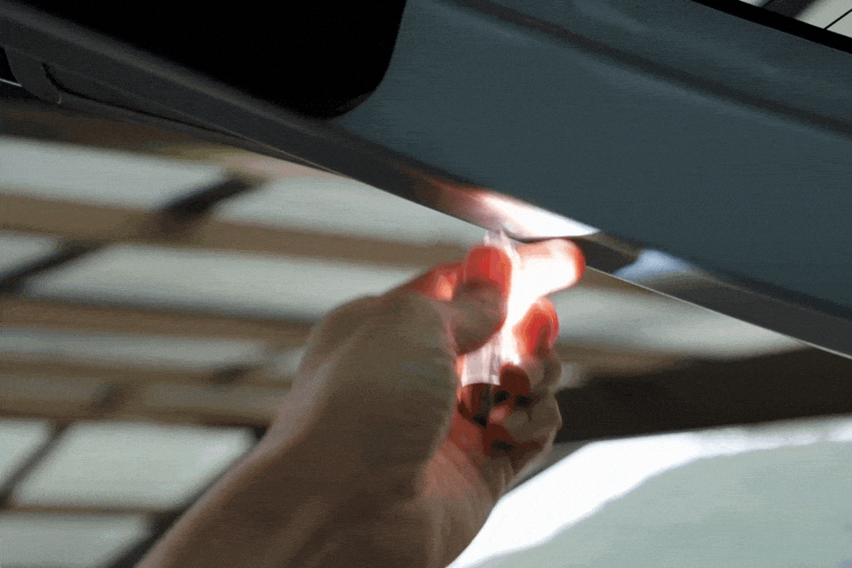 強力マグネット搭載で、作業効率アップ。