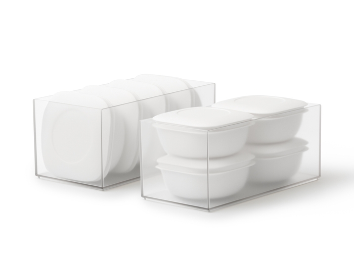 立てても重ねても収納可能