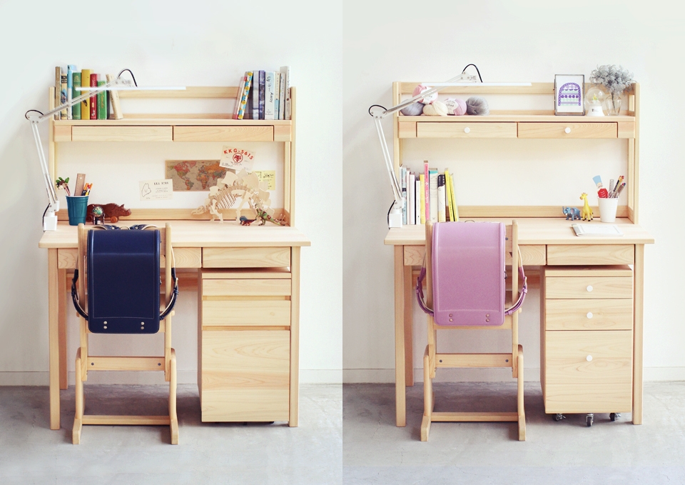 学習机コレクション2018 (写真左「SimpleセットM」写真右「CuteセットM」いずれも¥150,000/税込)