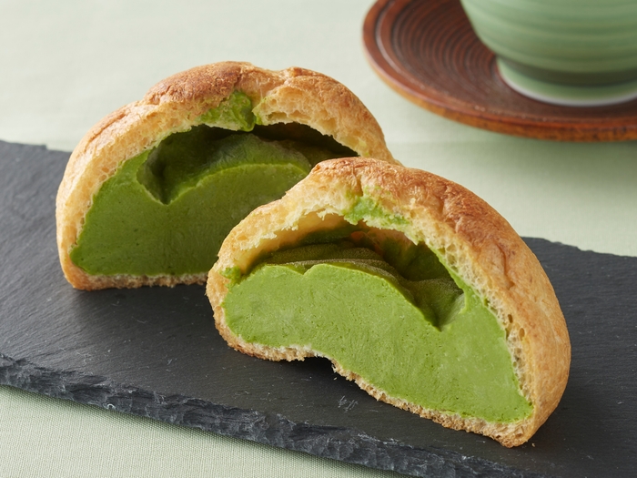 天空の抹茶シュークリーム イメージ画像