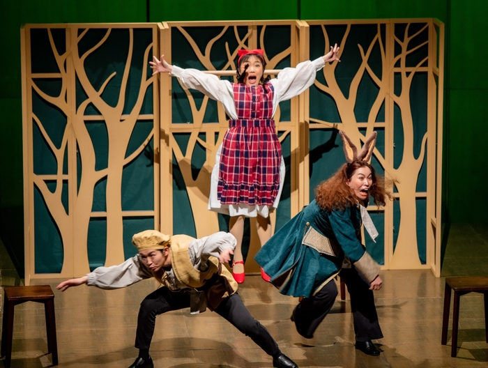 コミカルな舞台!