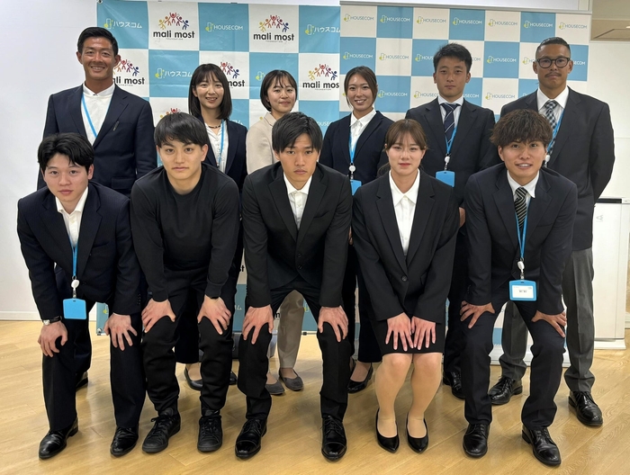 (後列左から、庄司 憲右、 中川 知香、 白幡 亜美、川崎 菜々子、韓 勝康、長谷川 徳海 前列左から、齋藤 駿、添田 裕仁、藤田 悠介、上本 晃子、濱口 草太)