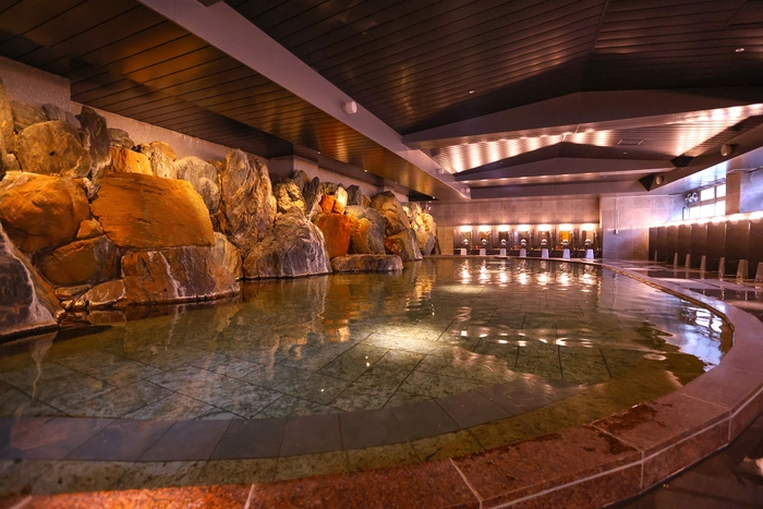 「霧降の湯 岩風呂大浴場」