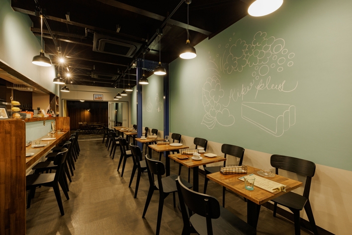 お洒落で開放的な店内!