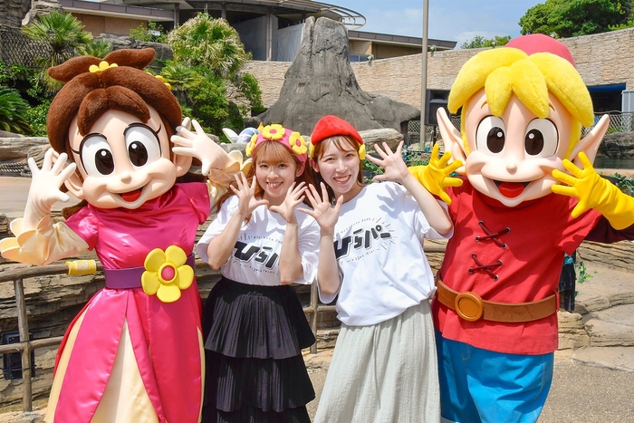 公式キャラクター「ノームのなかまたち」（左）ポピー・ハーケン、 （右）ピピン・ハーキンのグリーティング参加時にヘアバンドを着用するイメージ