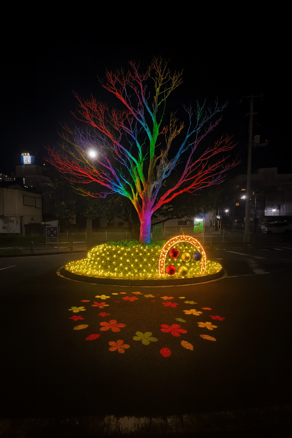 東飯能駅前の桜の木のイルミネーション(イメージ)