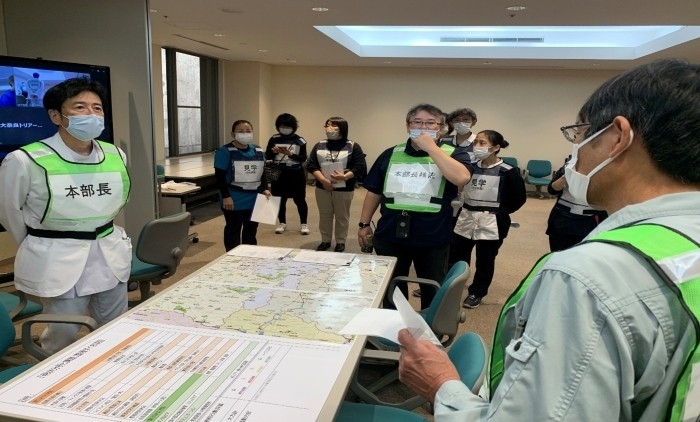 令和6年(2024年)の災害対策訓練における災害対策本部の様子