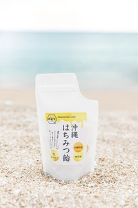 沖縄県産はちみつを贅沢に使用した「沖縄はちみつ飴」が登場 ― 天然の甘さをそのまま閉じ込めた無添加キャンディ ―
