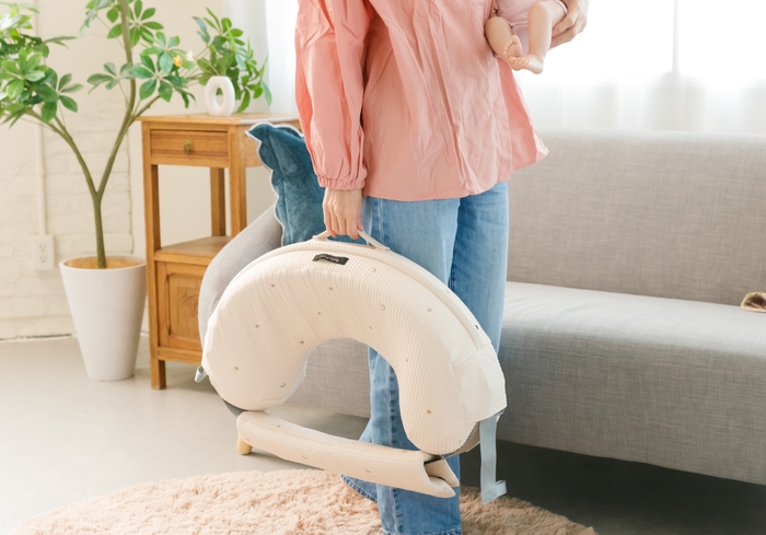 赤ちゃんを抱っこしたまま持ち運べる