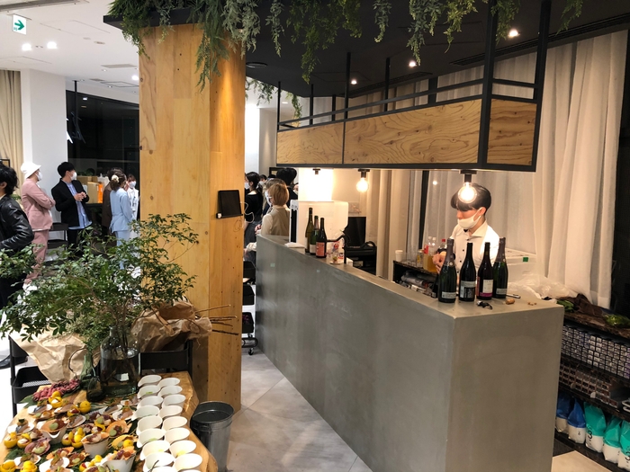 i. OSAKA(レセプションパーティ)