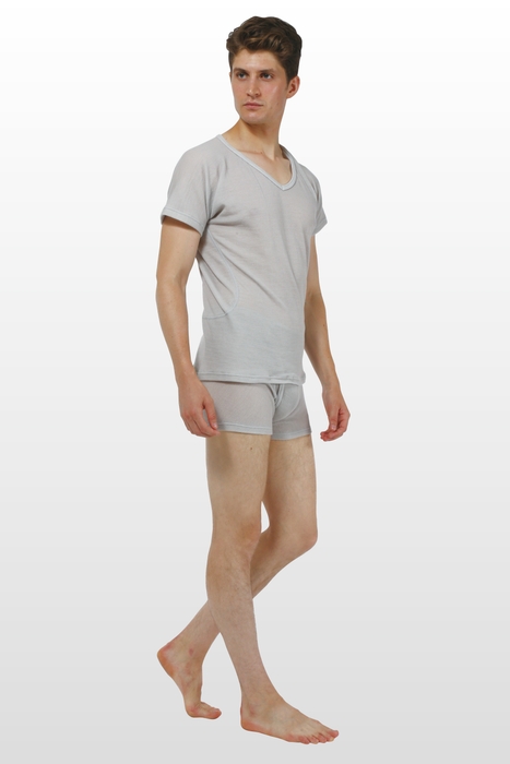 グレー/Vネック半袖Tシャツ、ゴムなしパンツ