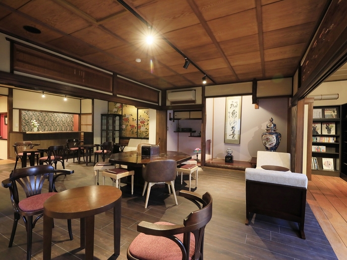 カフェ&ライブラリー(ゆがわら風雅)