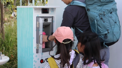 大阪・関西万博レガシー！ 来場者と運営スタッフの行動変容のご報告！ ペットボトル容器での給水から、マイボトルでの給水へ！ マイボトル持ち歩き！中身が無くなれば“給水”が新たな選択へ