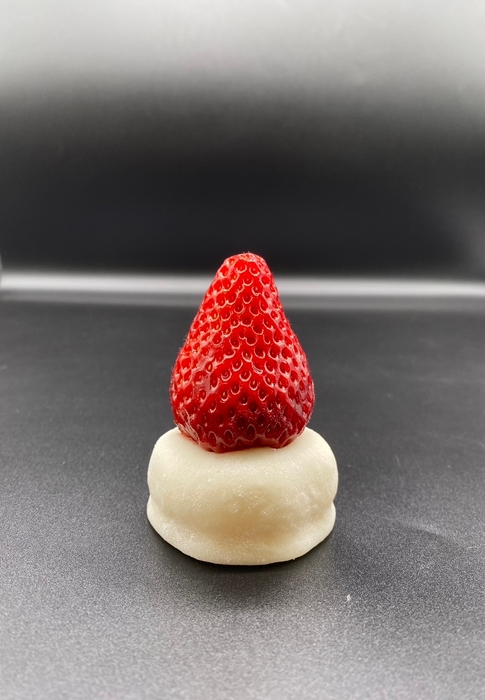 びっくりいちご大福(税込500円)