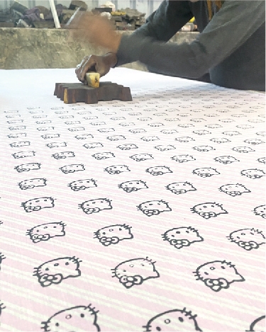 ブロックプリント作業風景