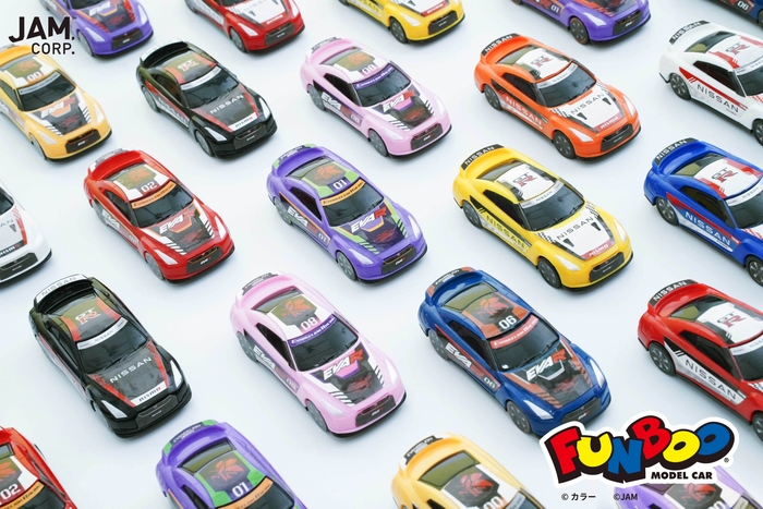 カスタムシール付きのミニカー『FUNBOO』