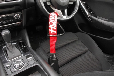 車の盗難防止！メタルワイヤー式のハンドルロック 「HORNET ハンドルロック LH-3SR」を 2020年10月14日より全国で発売　 ～シートベルトバックルに差し込み、わずか5秒で防犯対策～