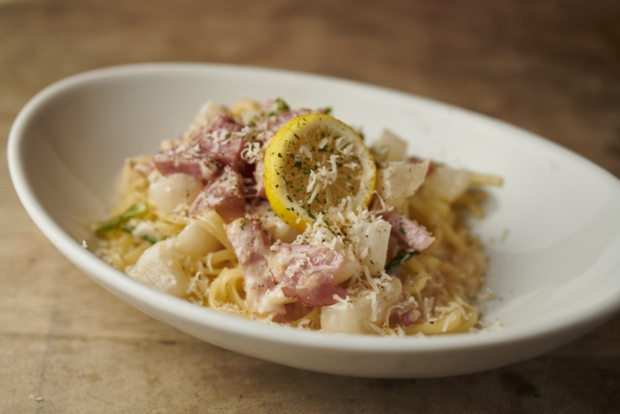 かぶとベーコンのクリームチーズパスタ ~黒胡椒を効かせて~