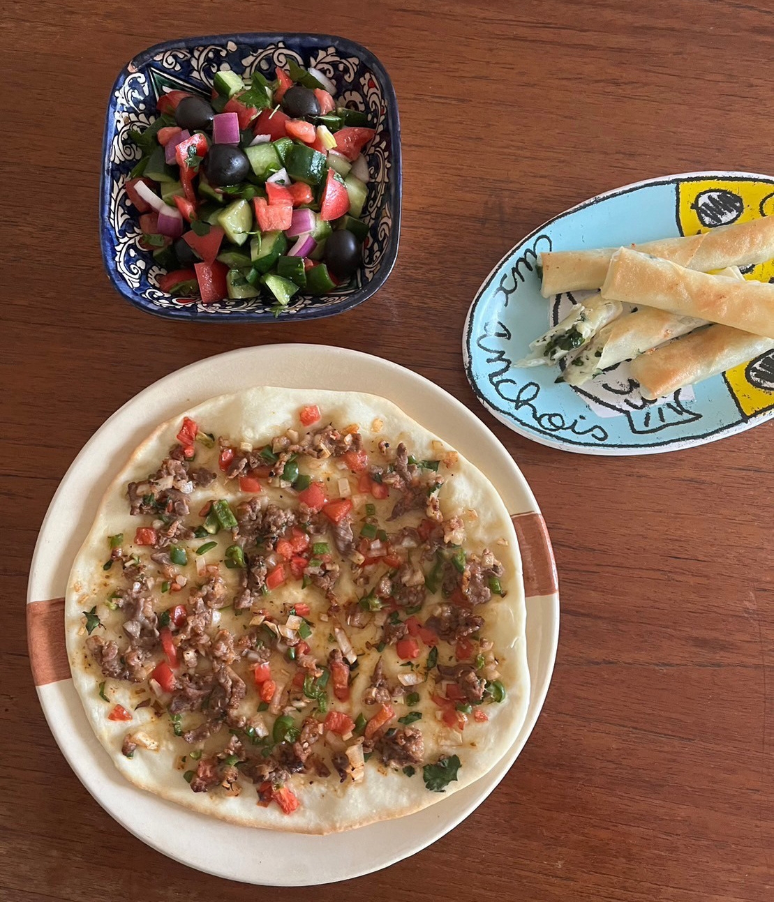 重信初江さんのトルコ料理 ~現地風薄焼きピザ&白チーズの春巻き~
