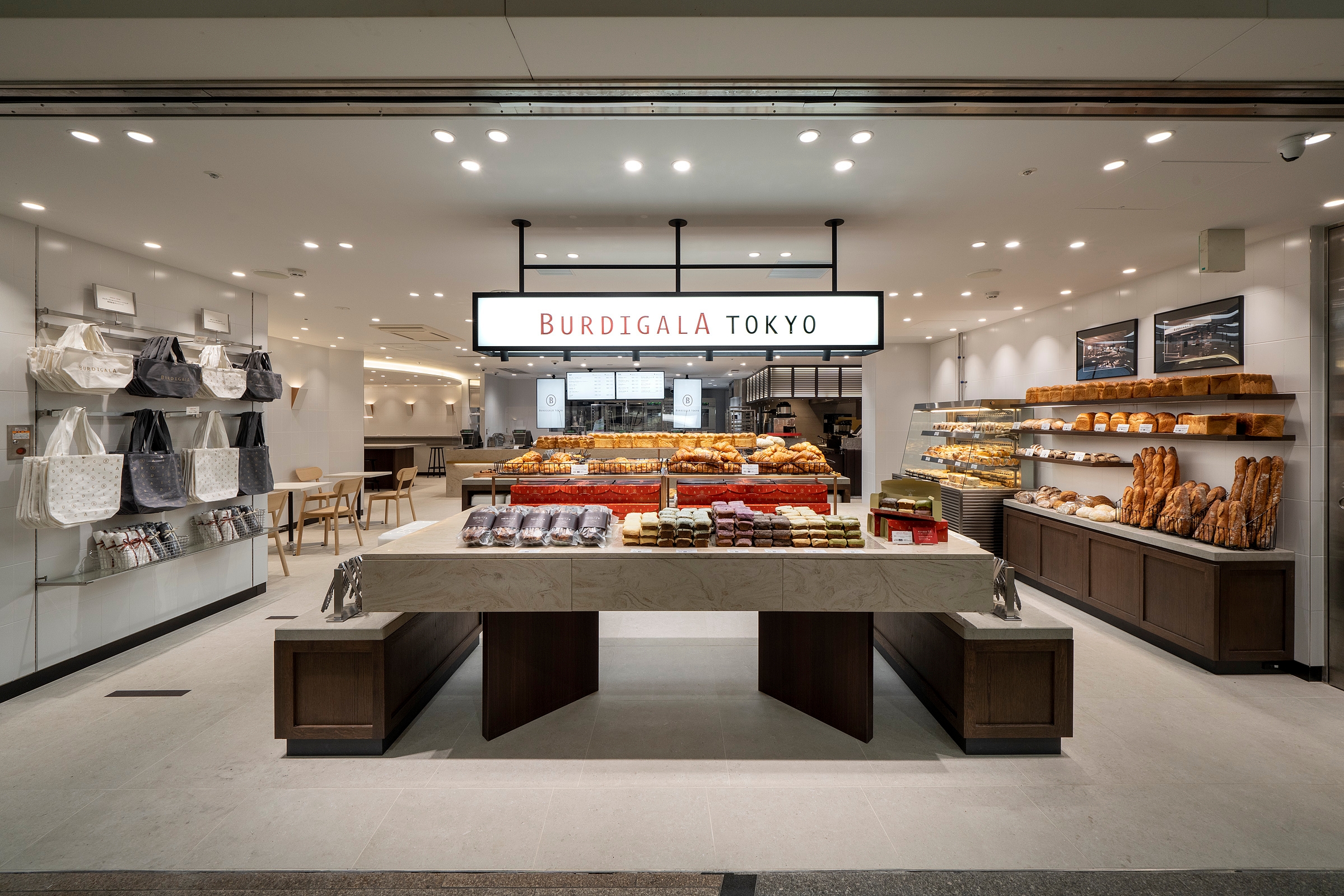 フラッグシップショップ ブルディガラトーキョー