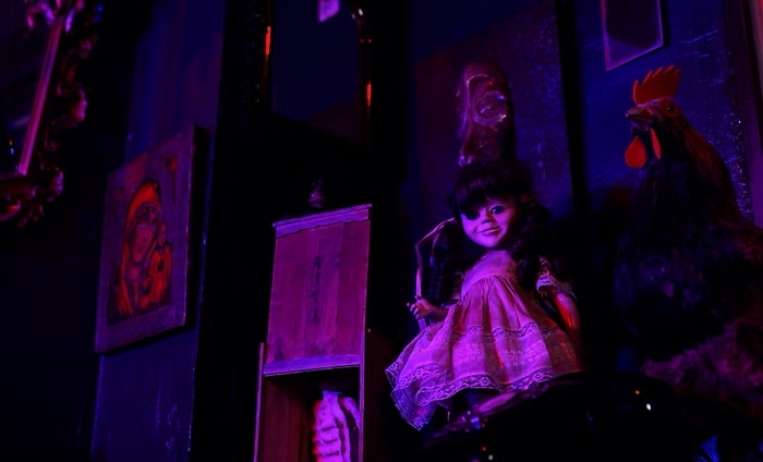 呪物cafeジュジュ 呪物フロア