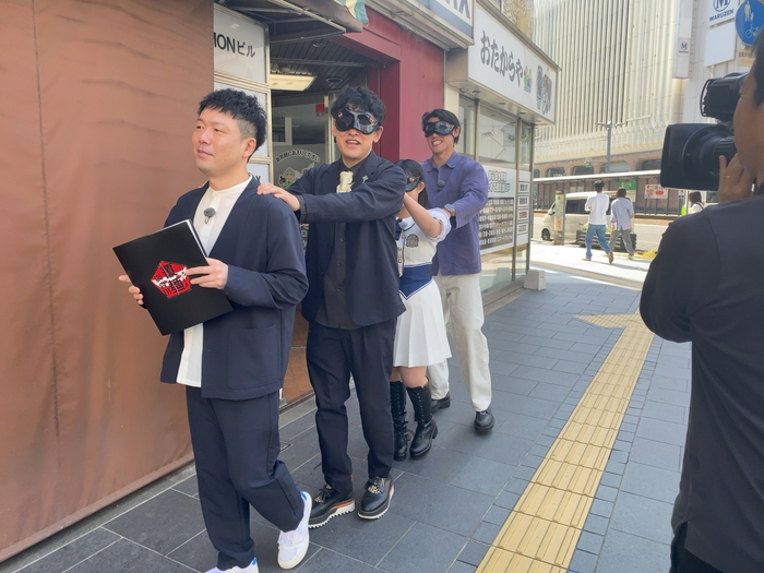 いつもの調査スタイルで目指す店舗へ