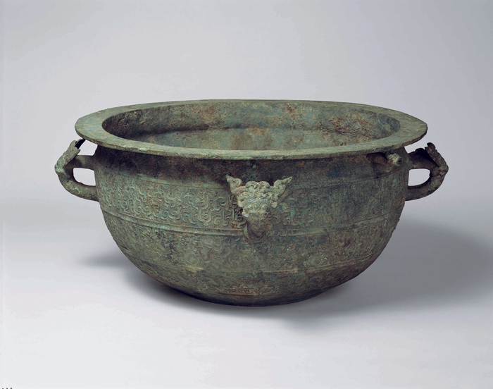 蟠螭文大鑑（ばんちもんたいかん）