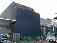 【納入事例レポート】　あ！ここにも杉田エース！ Vol.11外壁開口によって外装を損なわない創意工夫と提案!延べ3000平米の「外装材　スパンドレル」を納入!