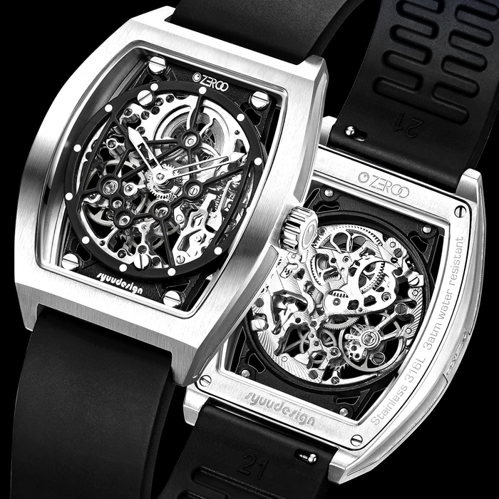 風防素材はサファイアクリスタル、表裏スケルトン