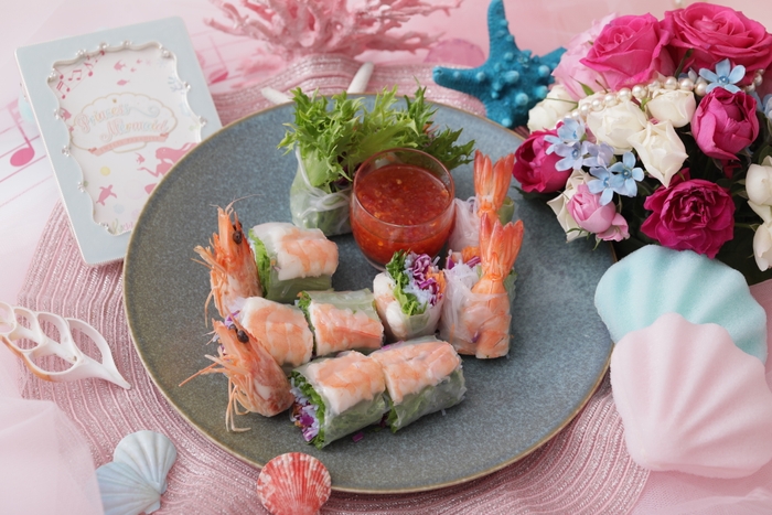 天国に一番近い島で採れた天使エビの生春巻き ※イメージ