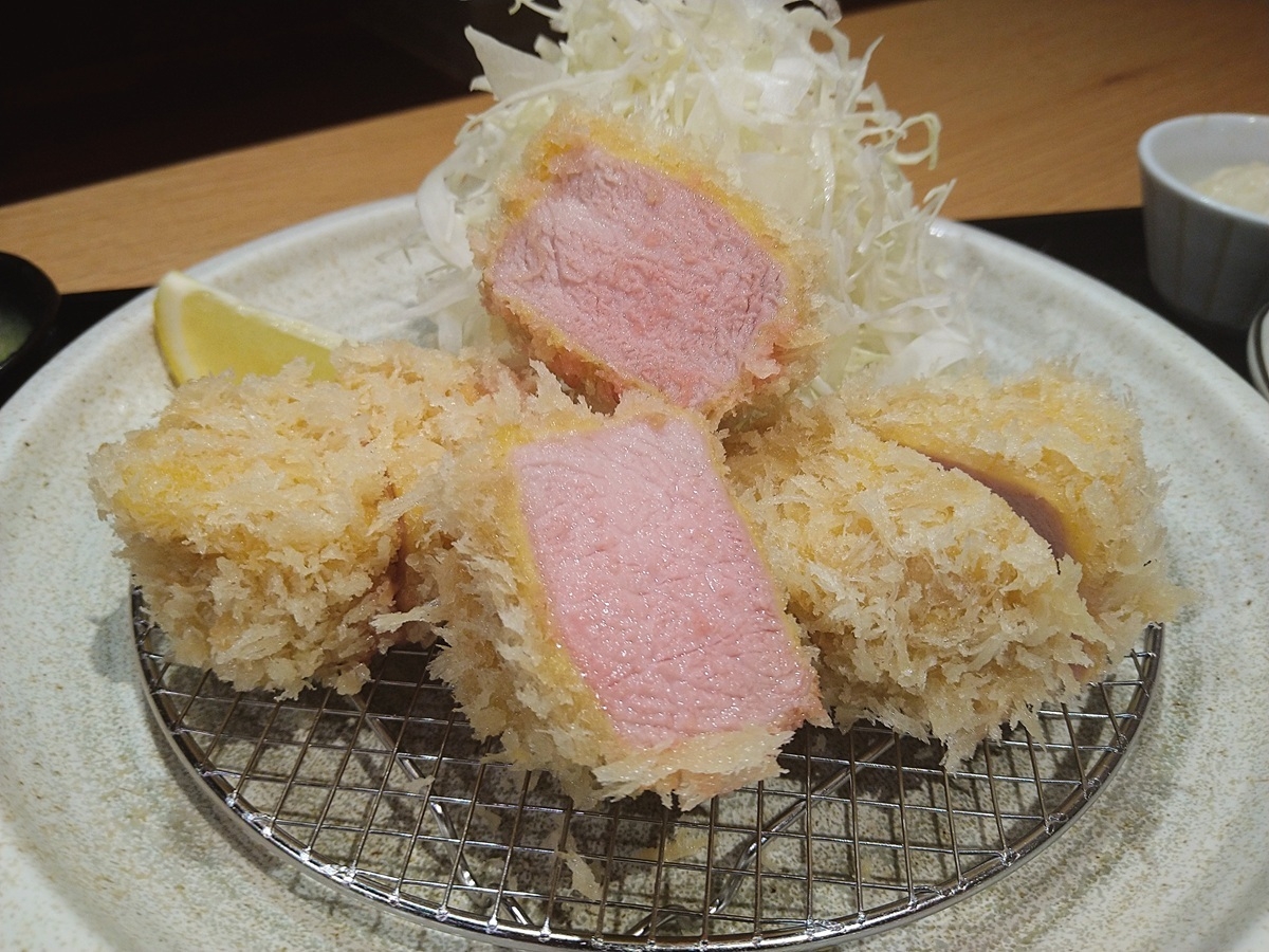 松坂ポークの上ヒレカツ