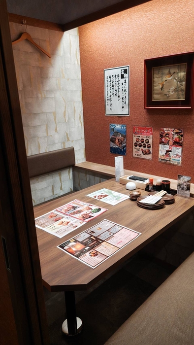 カウンター以外は全席個室!