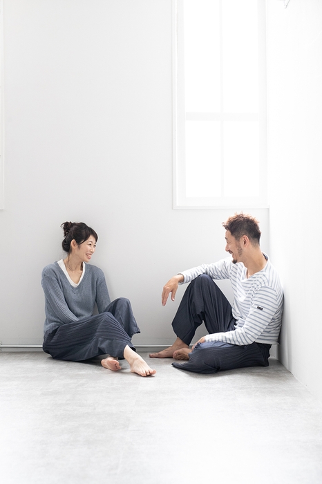 「綿100%デニム 洗っても取れないプリーツ!」ワイドパンツ2