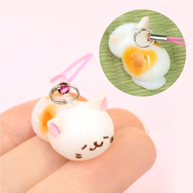 まった〜り癒しの表情 ハート型のみたらしはレア!