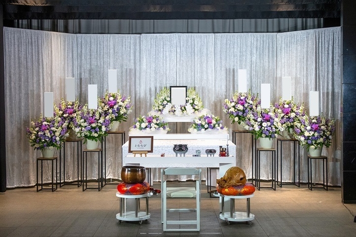 花で彩るお葬式　オリジナル祭壇(2)