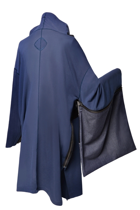 クッションカバーをキモノ袖として使用した例(背面)2