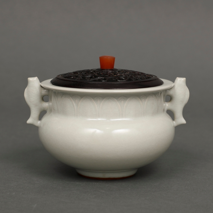 板谷波山 「鯉耳香爐」