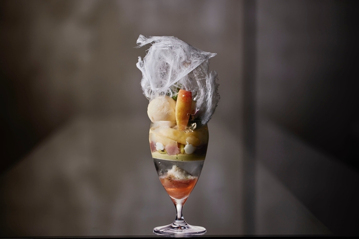 アサコイワヤナギ　5,600円の華麗なパフェ(ドリンク付)